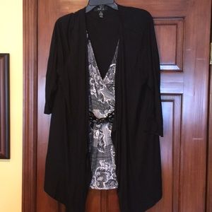 Ladies 1x top black and white